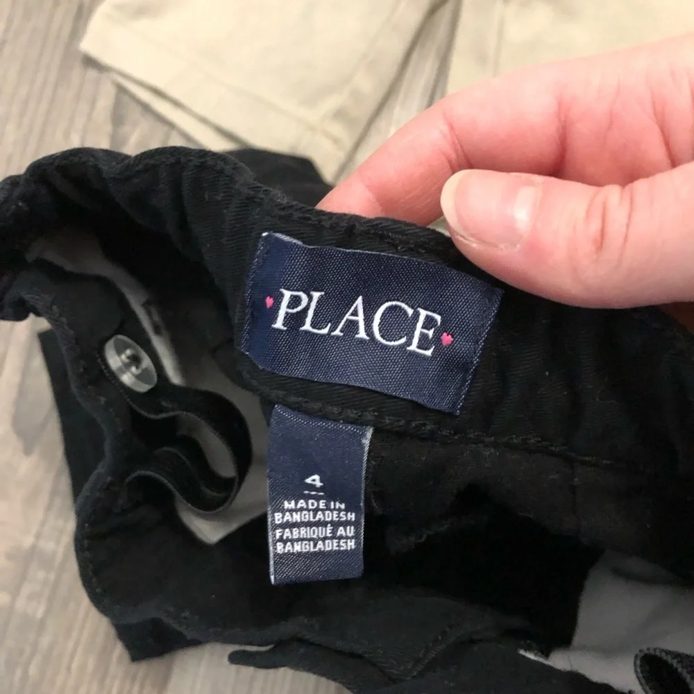Children’s Place‎ Khaki Uniform Shorts Bundle Size 4
